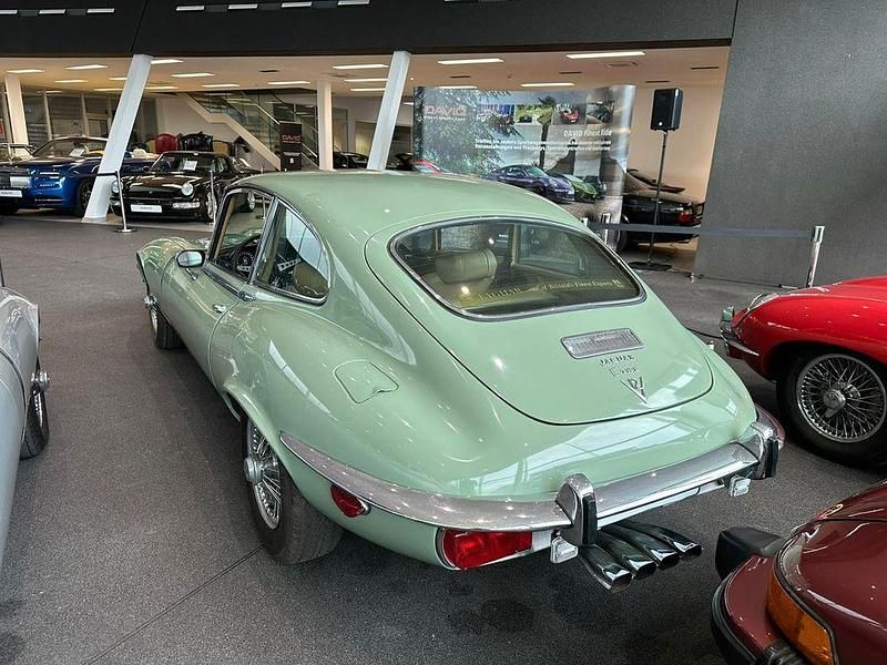 Second-hand Jaguar E-Type 268 CP (197 kW) 1972 Verde Coupe