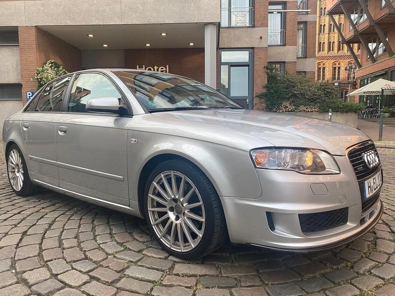 Silber Gebraucht 2006 Audi A4 Sport Limousine | 13.500 € - Bild 1/4