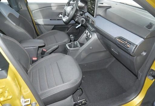 Neu Dacia Sandero Expression 110 PS (80 kW) 2025 Grau Limousine