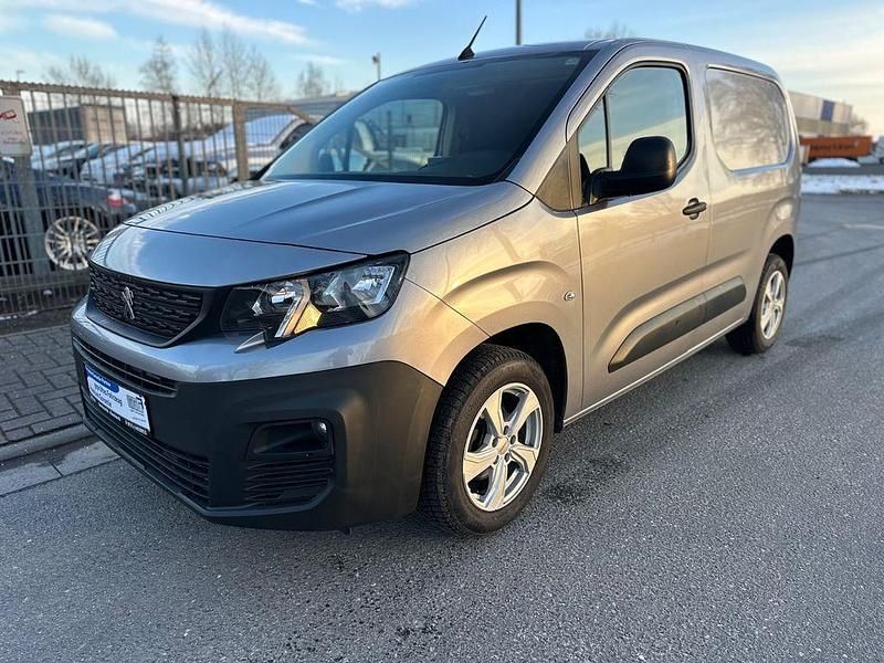 Gebraucht Peugeot Partner Premium 110 PS (80 kW) 2022 Van / Kleinbus