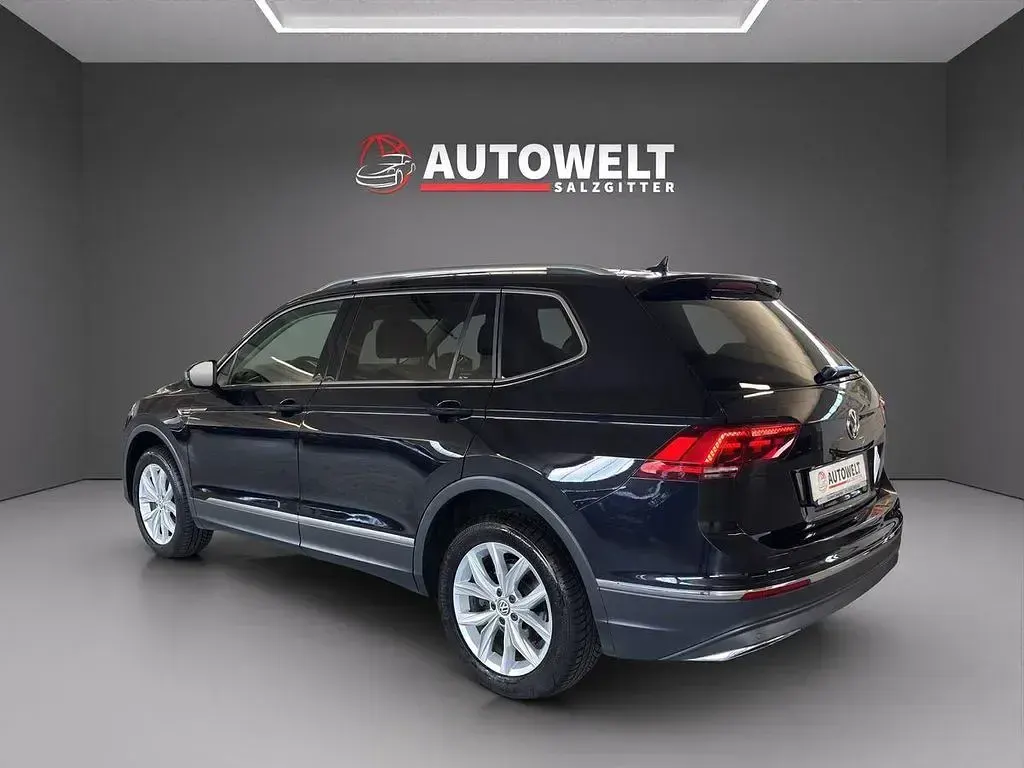Gebraucht VW Tiguan Highline 150 PS (110 kW) 2021 Schwarz SUV