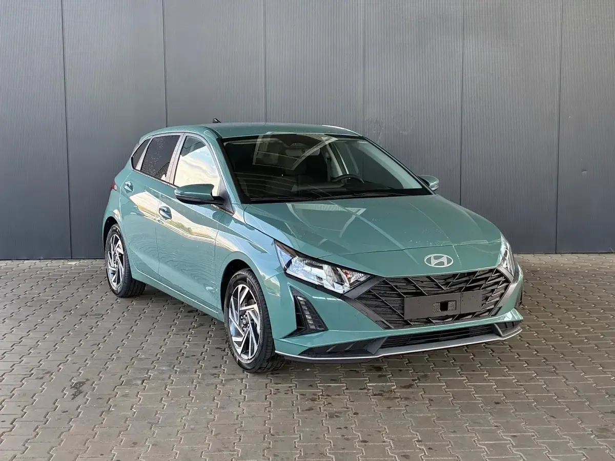 Neu Hyundai i20 Pure 79 PS (58 kW) 2025 Grün (mangrove green) Kleinwagen