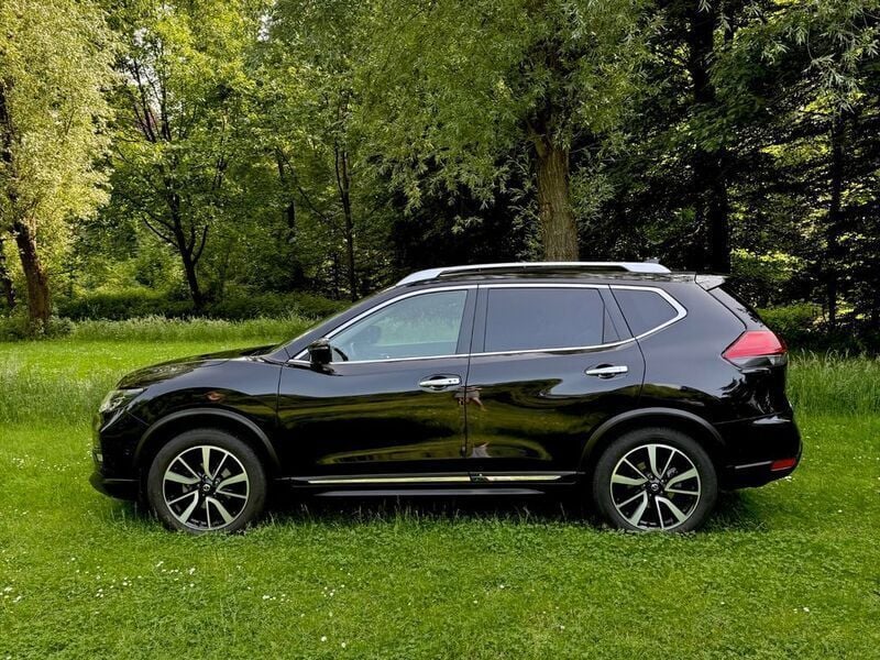 Schwarz Gebraucht 2018 Nissan X-Trail Tekna SUV | 17.600 € (Guter Preis) - Bild 1/4