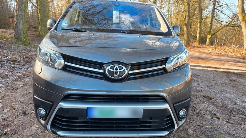 Gebraucht Toyota Proace 177 PS (130 kW) 2019 Grau Van / Kleinbus