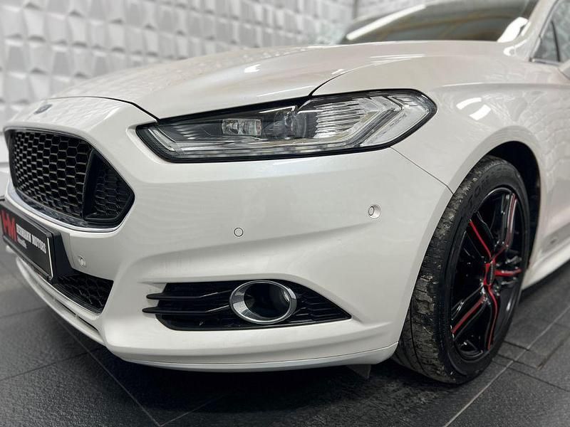 Gebraucht Ford Mondeo Titanium 179 PS (131 kW) 2017 Weiß Kombi