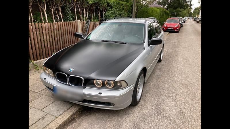 Silber Gebraucht 2000 BMW 530 Kombi | 3.595 € (Fairer Preis) - Bild 1/4