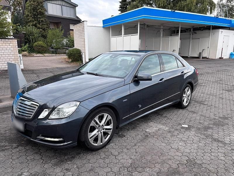 Second-hand Mercedes E250 2010 Andere farben Berlinǎ