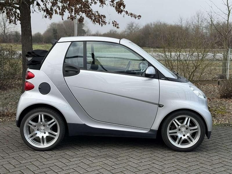 Gebraucht Smart ForTwo Cabrio Brabus 71 PS (52 kW) 2009 Tridionsicherheitszelle silber Cabrio