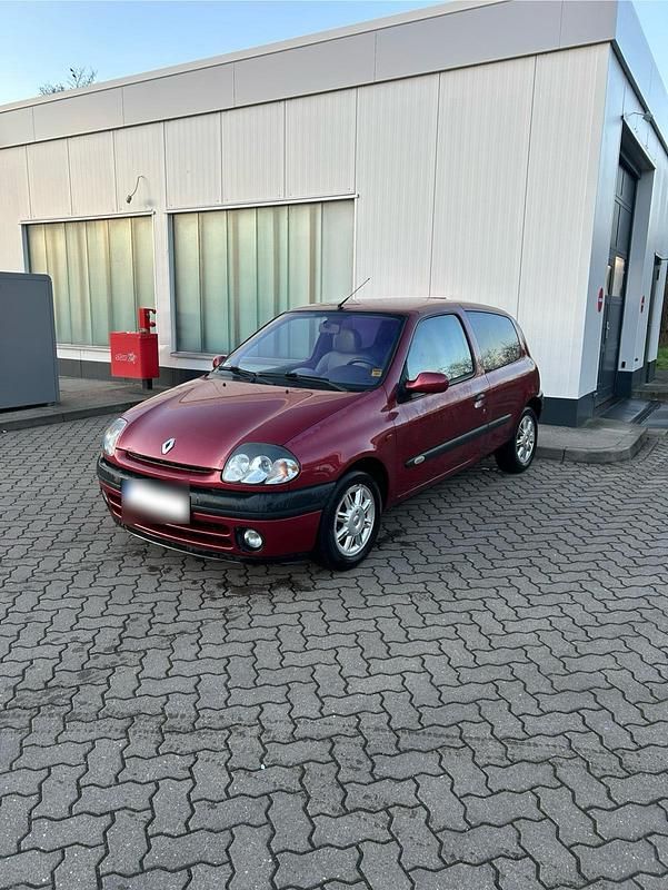Gebraucht Renault Clio II 97 PS (71 kW) 2001 Rot Kleinwagen