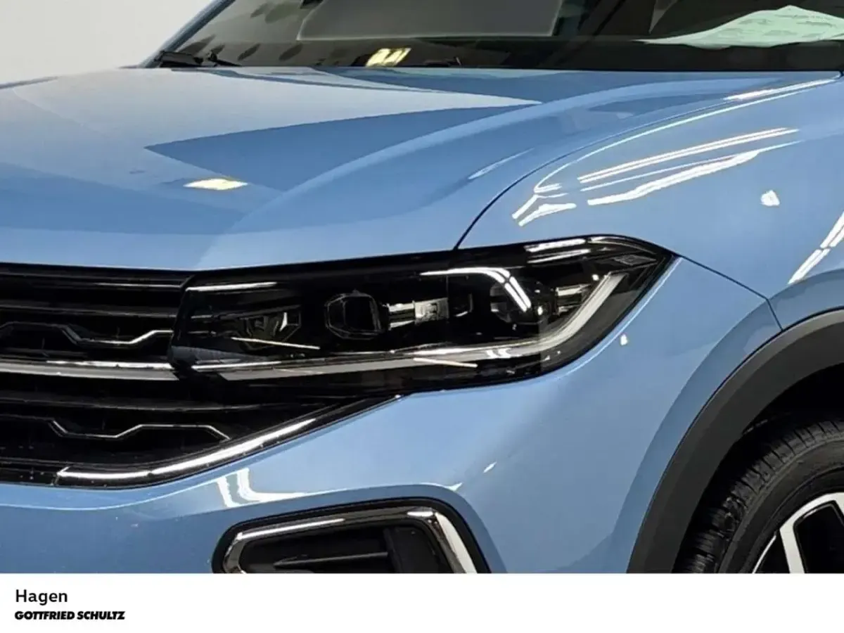 Neu VW T-Cross R-line 116 PS (85 kW) 2026 Blau SUV