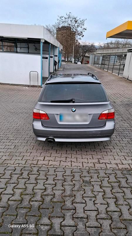 Gebraucht BMW 520 170 PS (125 kW) 2009 Grau Kombi