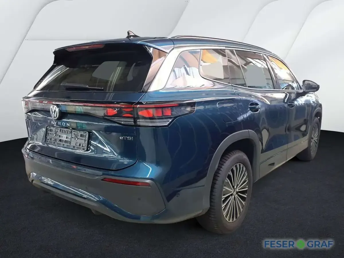 Gebraucht VW Tayron Life 150 PS (110 kW) 2025 Nightshade blue metallic SUV