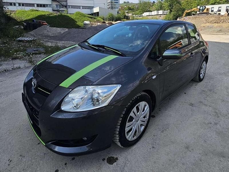 Gebraucht Toyota Auris Sol 124 PS (91 kW) 2009 Grey metallic Kleinwagen