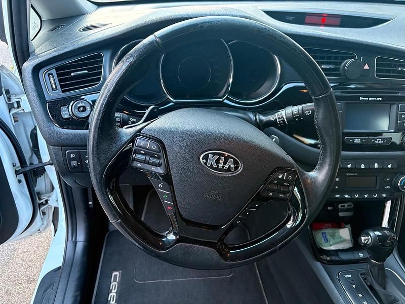 Gebraucht Kia Ceed 2014 Weiß Kleinwagen