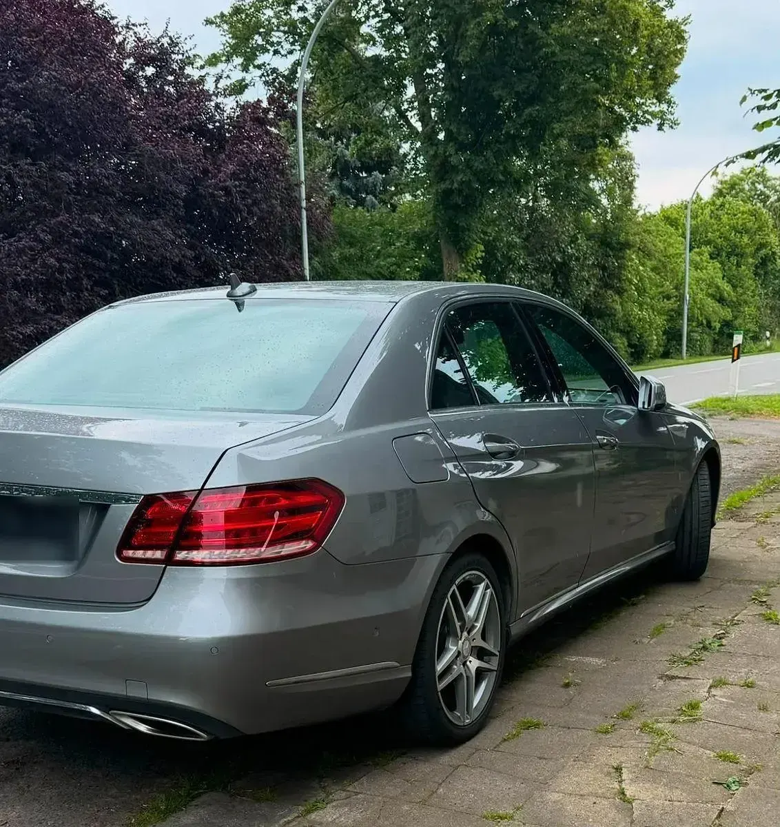 Gebraucht Mercedes E220 Elegance 170 PS (125 kW) 2014 Grau Limousine