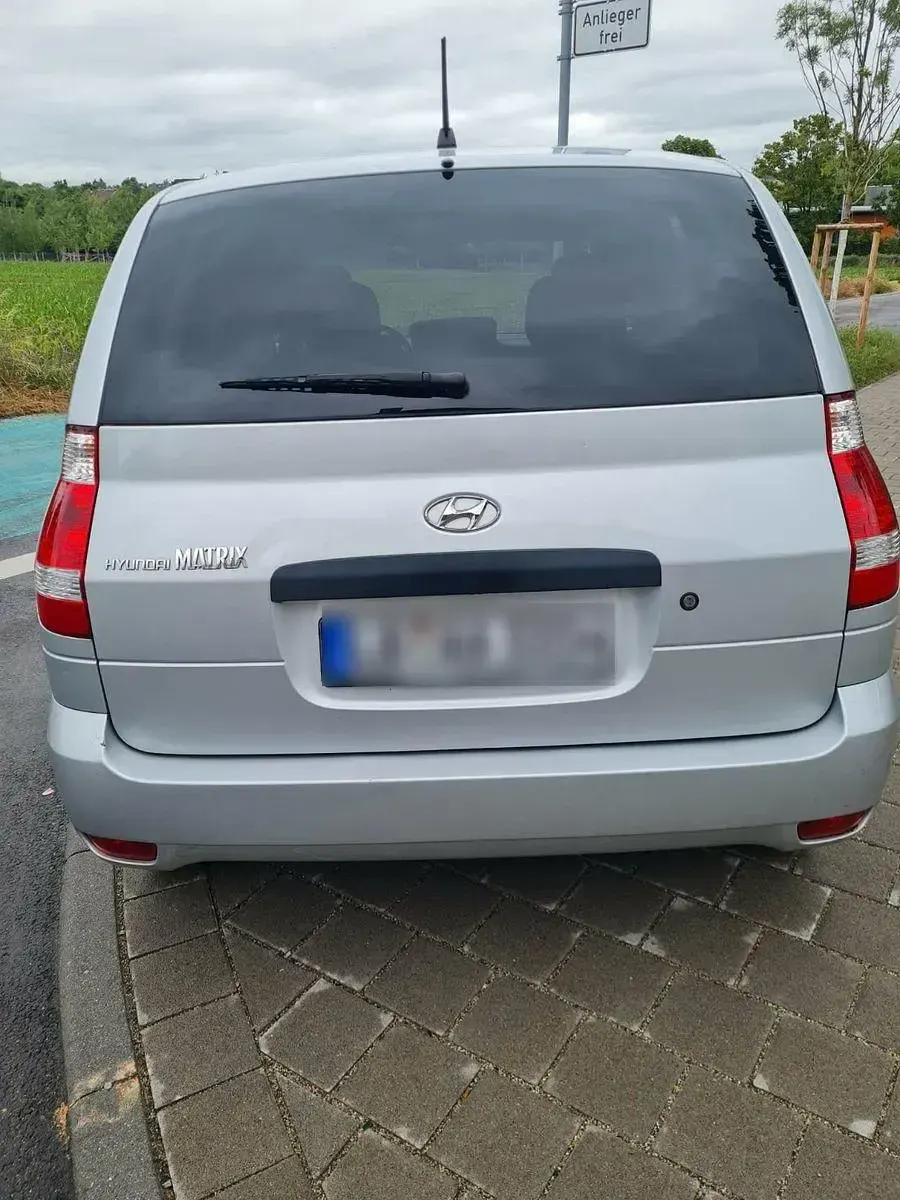 Gebraucht Hyundai Matrix Comfort 103 PS (75 kW) 2009 Silber Van / Kleinbus