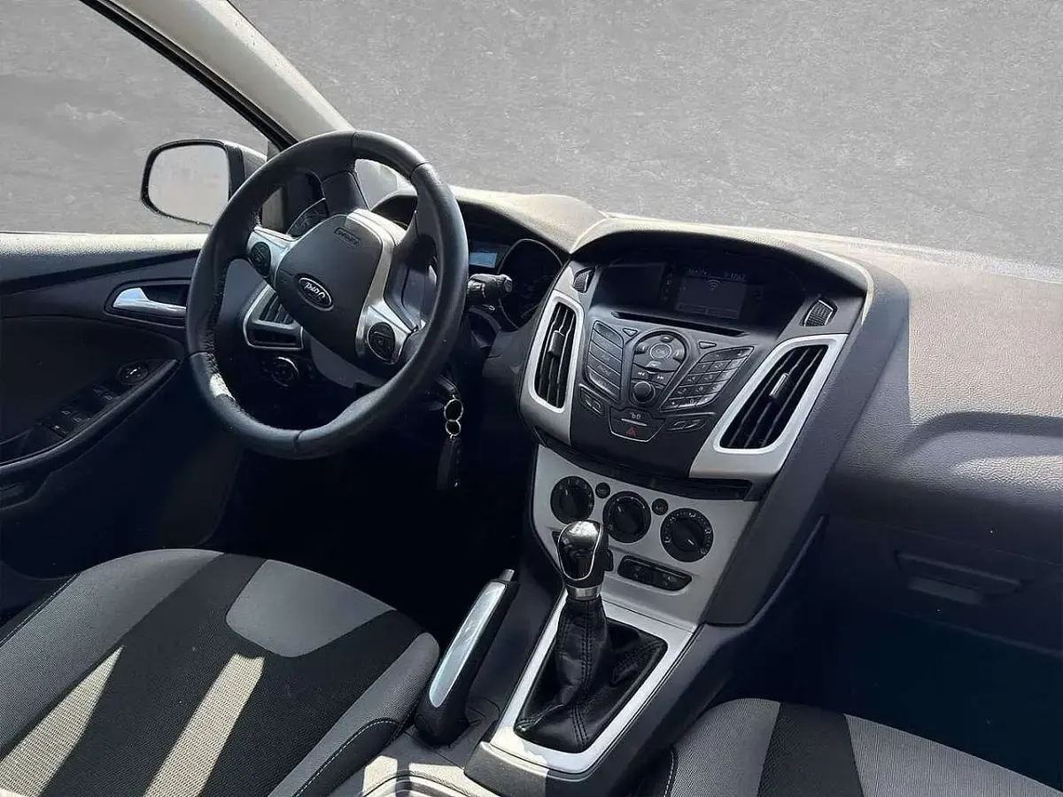 Gebraucht Ford Focus Champions Edition 105 PS (77 kW) 2012 Brisbanebraun metallic Limousine