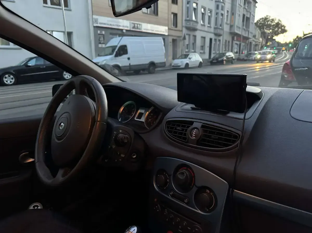 Gebraucht Renault Clio 75 PS (55 kW) 2008 Kleinwagen