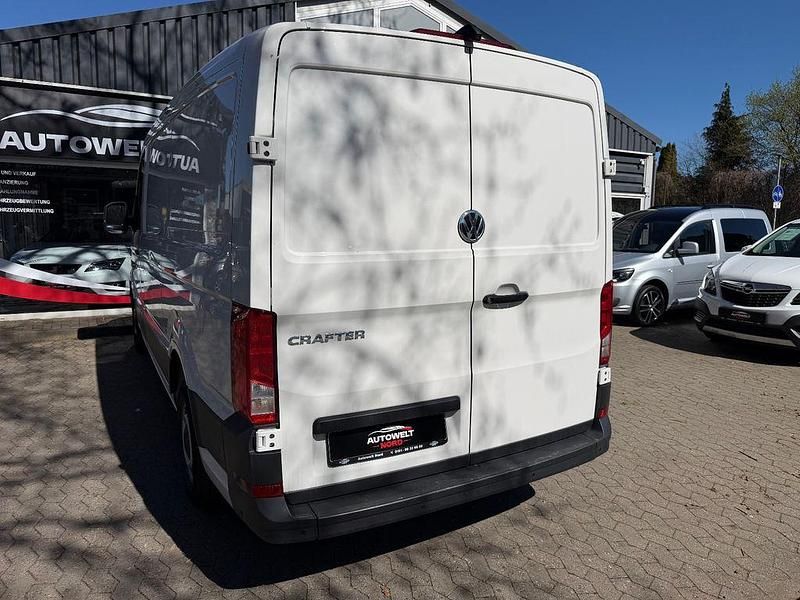 Second-hand VW Crafter 140 CP (102 kW) 2022 Alb Van