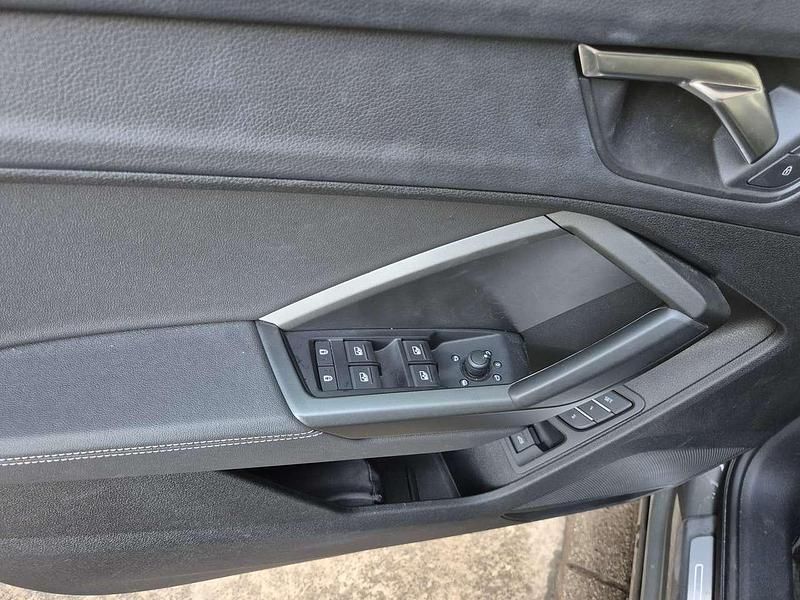 Gebraucht Audi Q3 Advanced 150 PS (110 kW) 2023 Grau SUV