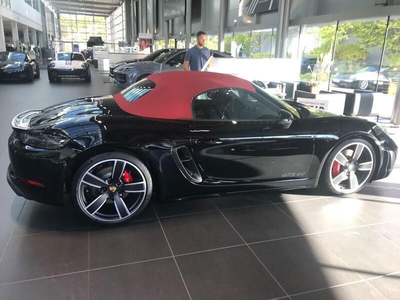 Schwarz Gebraucht 2023 Porsche 718 Cabrio | 88.800 € (Fairer Preis) - Bild 1/4
