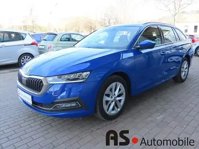 Gebraucht Skoda Octavia First Edition 150 PS (110 kW) 2020 Modra energy/energy blue Kombi
