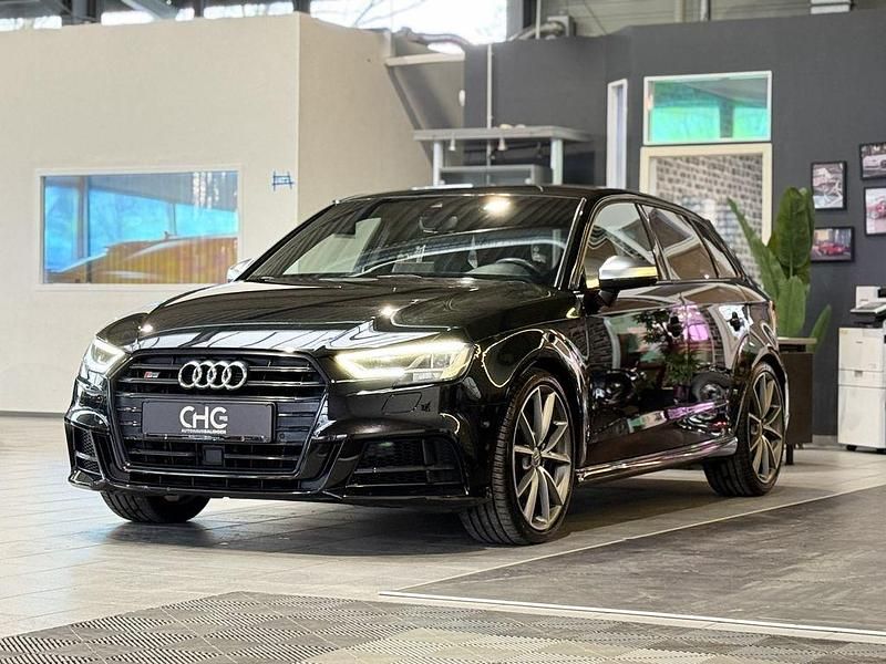 Second-hand Audi S3 Ambiente 310 CP (228 kW) 2017 Negru Berlinǎ