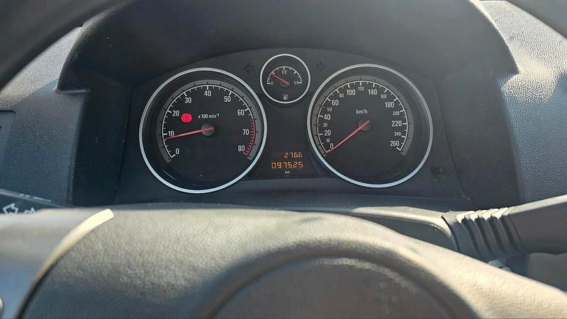 Gebraucht Opel Astra 104 PS (76 kW) 2005 Silber Kombi