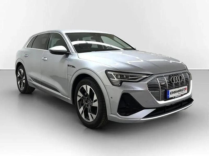 Gebraucht Audi e-tron S-Line 230 kW (313 PS) 2022 Silber SUV