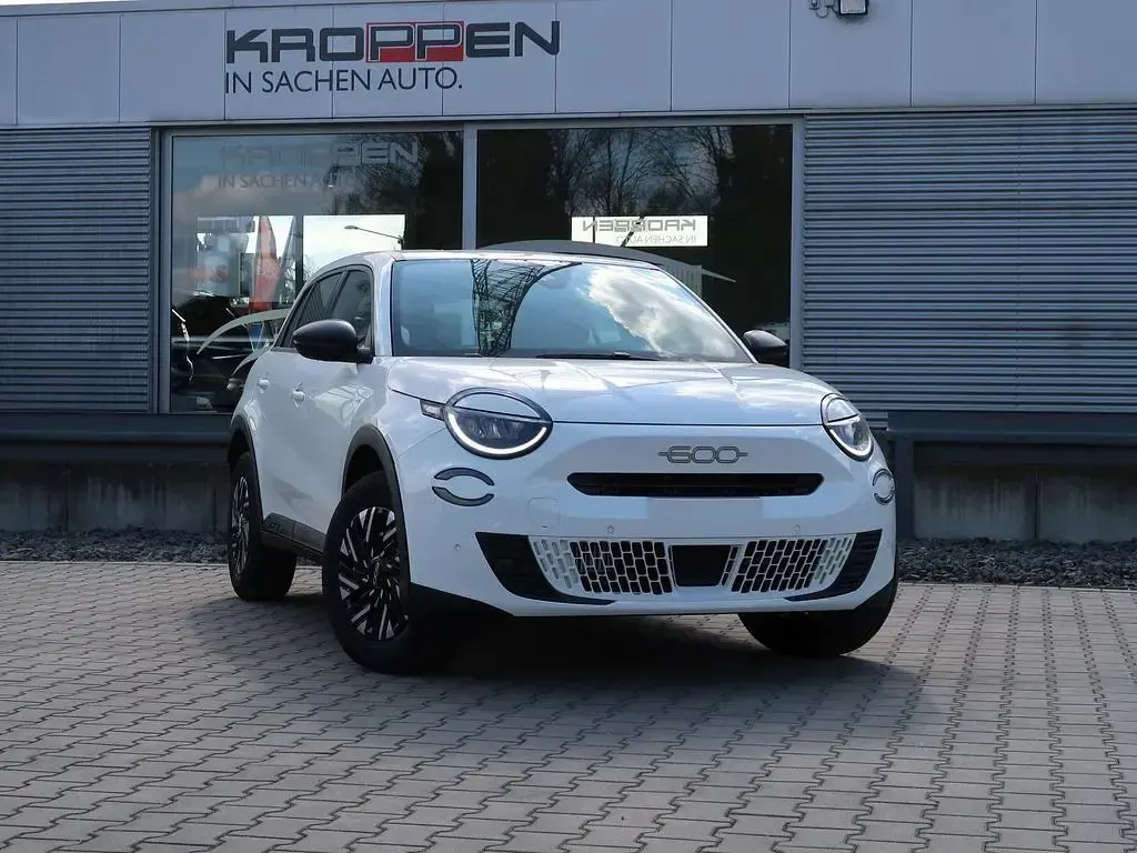 Gebraucht Fiat 600 110 PS (80 kW) 2025 Weiß SUV
