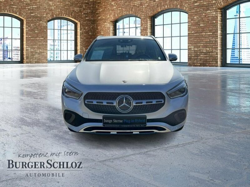 Gebraucht Mercedes GLA250 Progressive 160 PS (117 kW) 2020 Iridiumsilber metallic SUV