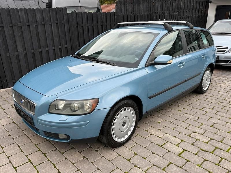 Blau Gebraucht 2004 Volvo V50 Kombi | 2.999 € (Teuer) - Bild 1/4