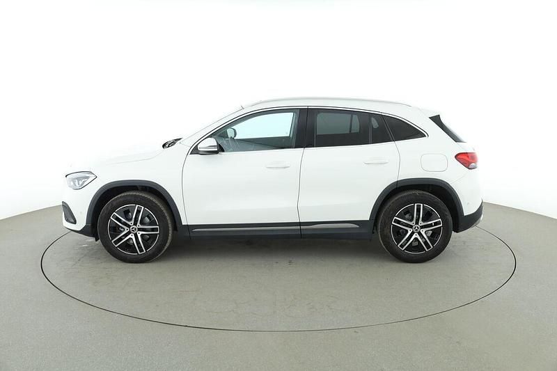Gebraucht Mercedes GLA200 Progressive 163 PS (119 kW) 2021 Weiß SUV