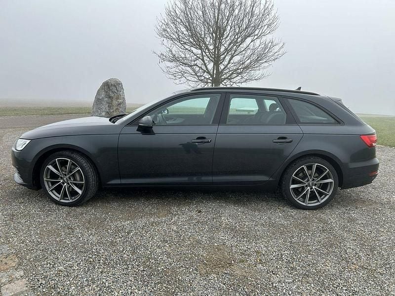 Gebraucht Audi A4 Basis 190 PS (139 kW) 2016 Grau Kombi