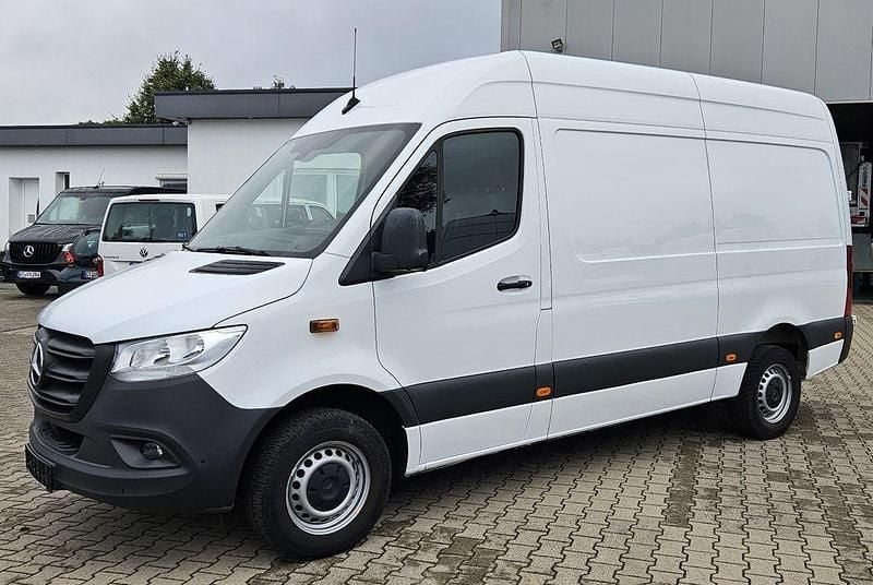 Weiß Gebraucht 2023 Mercedes Sprinter Van | 37.485 € (Guter Preis) - Bild 1/4