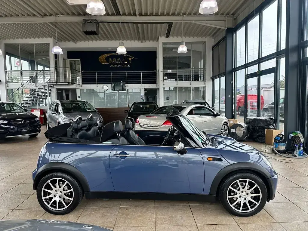 Käytetty Mini Cooper Cabriolet 116 HP (85 kW) 2005 Sininen Avoauto
