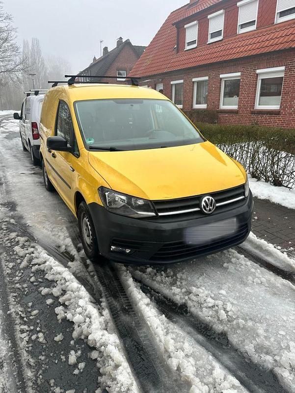 Usado VW Caddy 102 HP (75 kW) 2016 Amarelo Monovolume