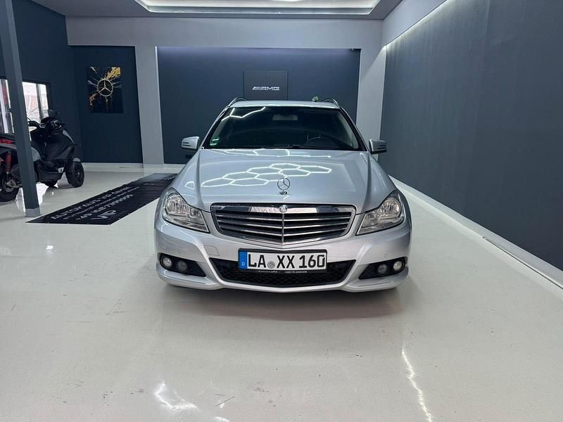 Gebraucht Mercedes C220 170 PS (125 kW) 2014 Silber Kombi