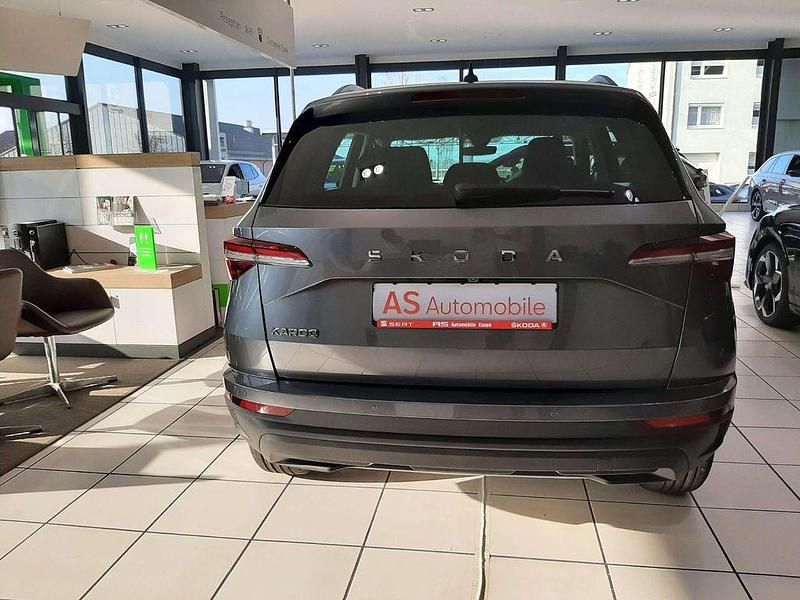 Neu Skoda Karoq 116 PS (85 kW) 2026 Graphitegrau metallic SUV