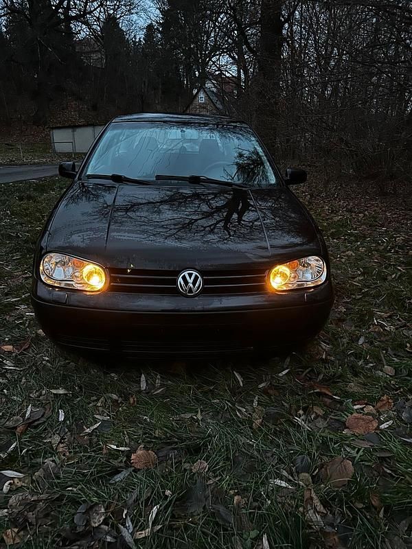Gebraucht VW Golf IV 75 PS (55 kW) 2001 Schwarz Limousine