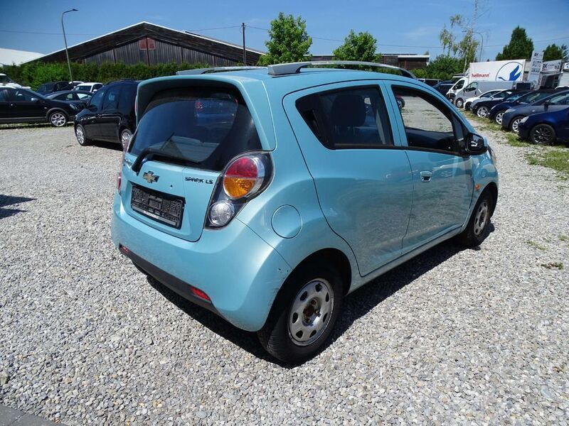 Gebraucht Chevrolet Spark LS 82 PS (60 kW) 2010 Blau Kleinwagen