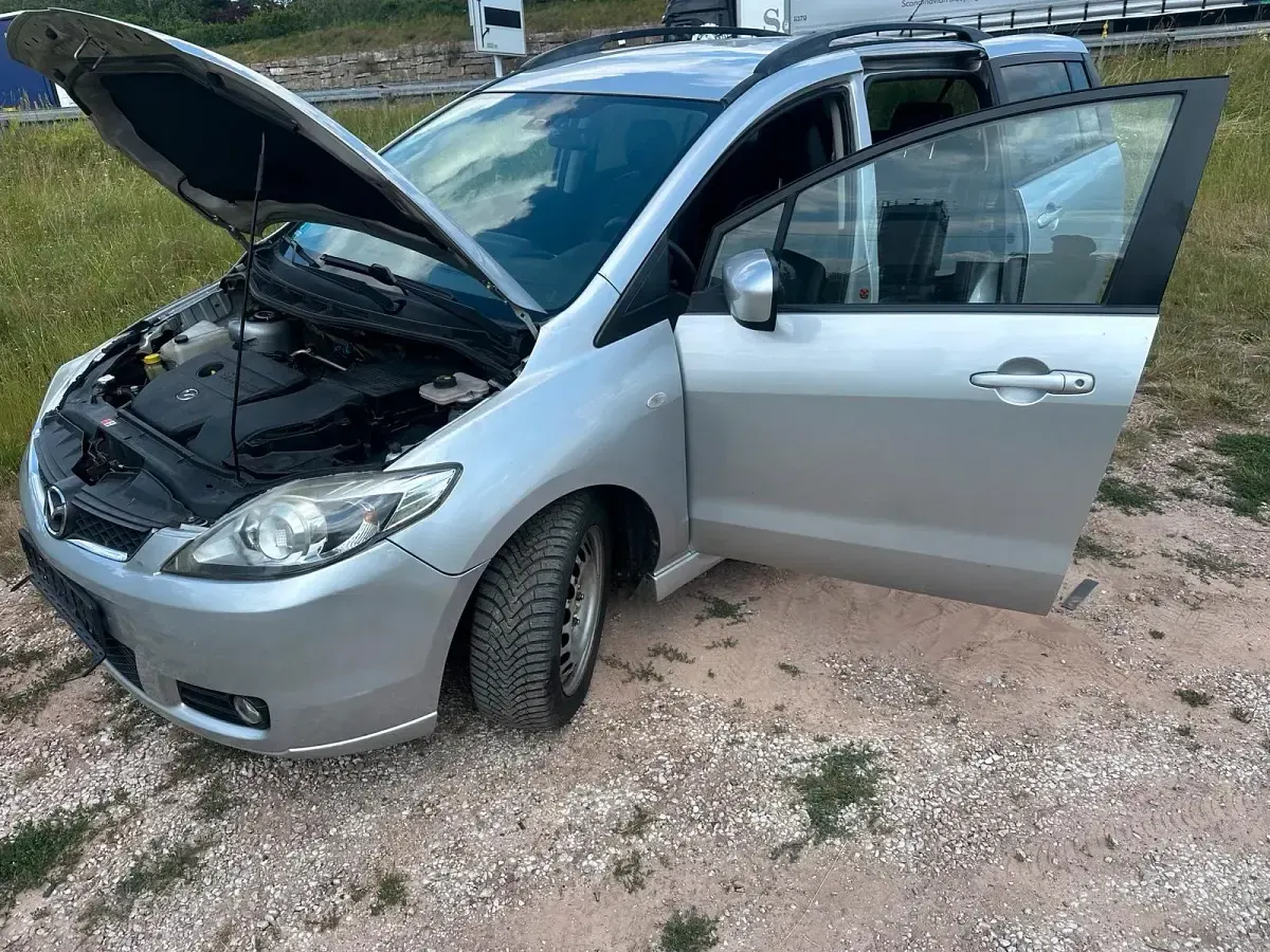Gebraucht Mazda 5 144 PS (105 kW) 2010 Silber Van / Kleinbus