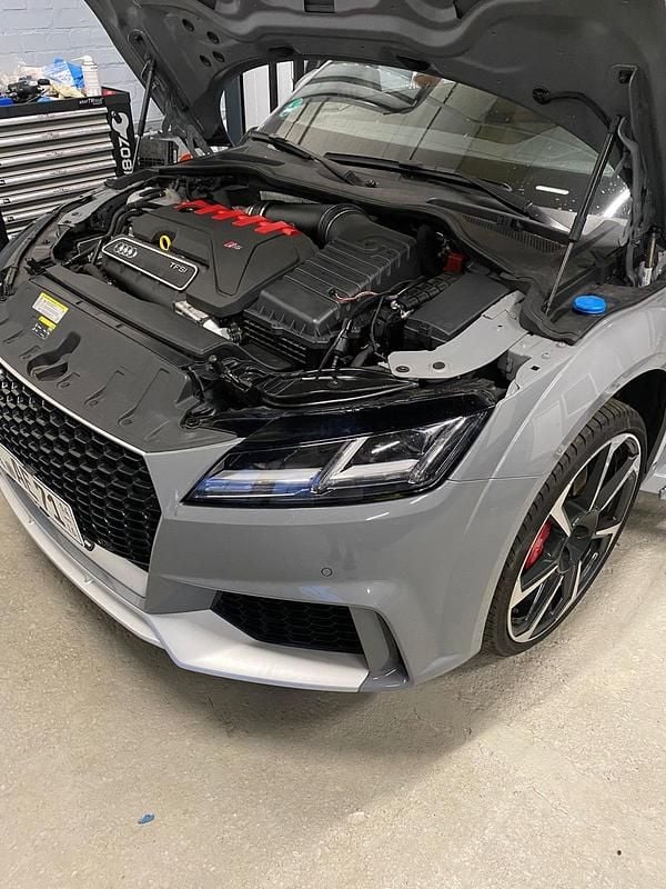 Grau Gebraucht 2016 Audi TT RS Coupé | 49.000 € (Guter Preis) - Bild 1/3