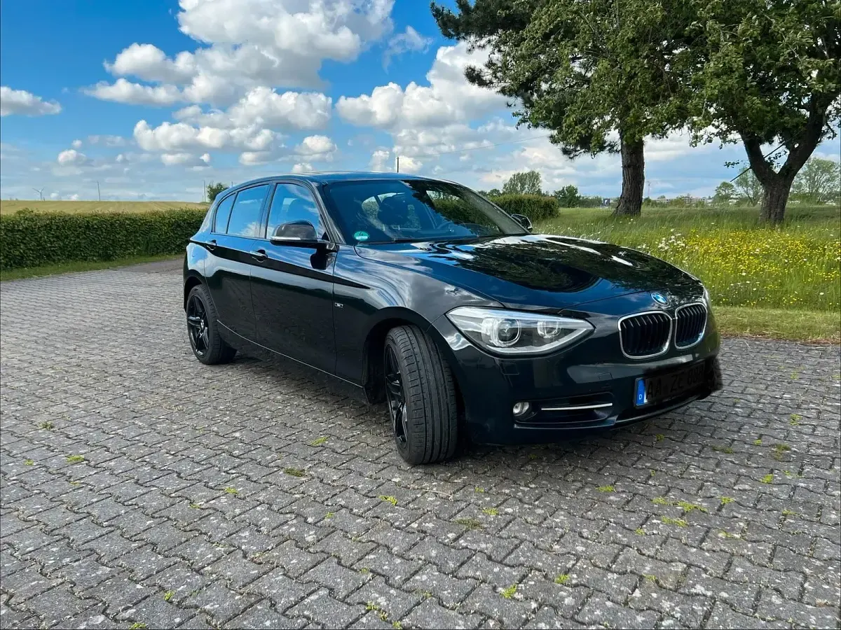 Gebraucht BMW 120 Sport Line 135 PS (99 kW) 2013 Schwarz Kleinwagen