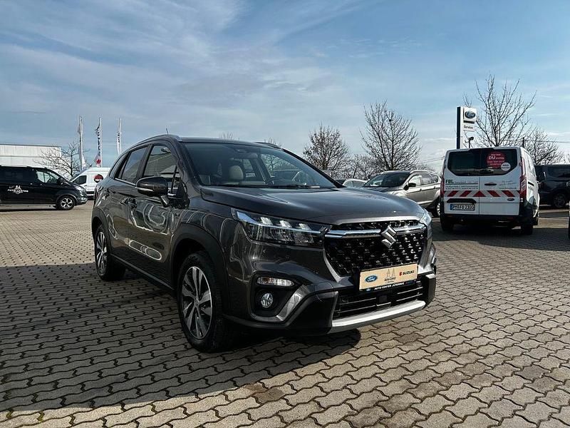 Gebraucht Suzuki SX4 Comfort+ 129 PS (94 kW) 2024 Grau SUV