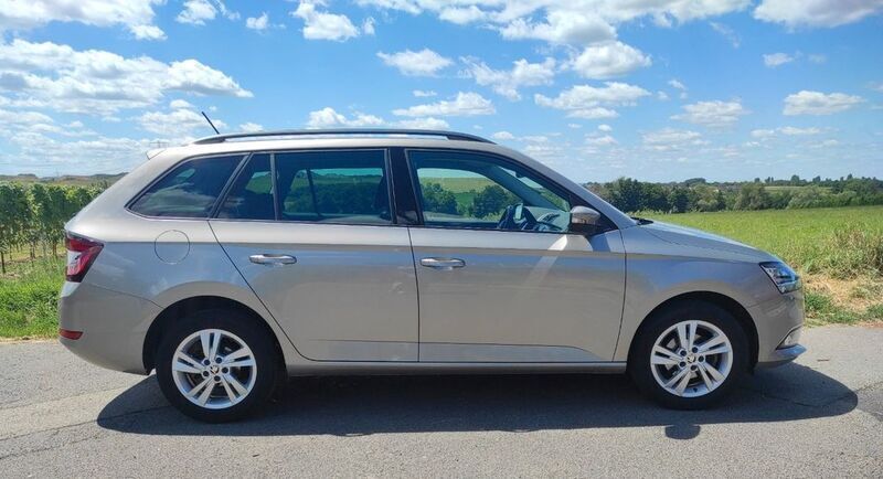 Beige Gebraucht 2018 Skoda Fabia Style Kombi | 10.500 € (Fairer Preis) - Bild 1/4