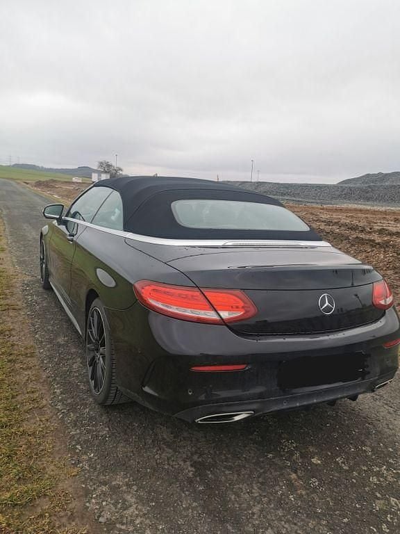 Gebraucht Mercedes C180 AMG line 156 PS (114 kW) 2017 Schwarz Cabrio