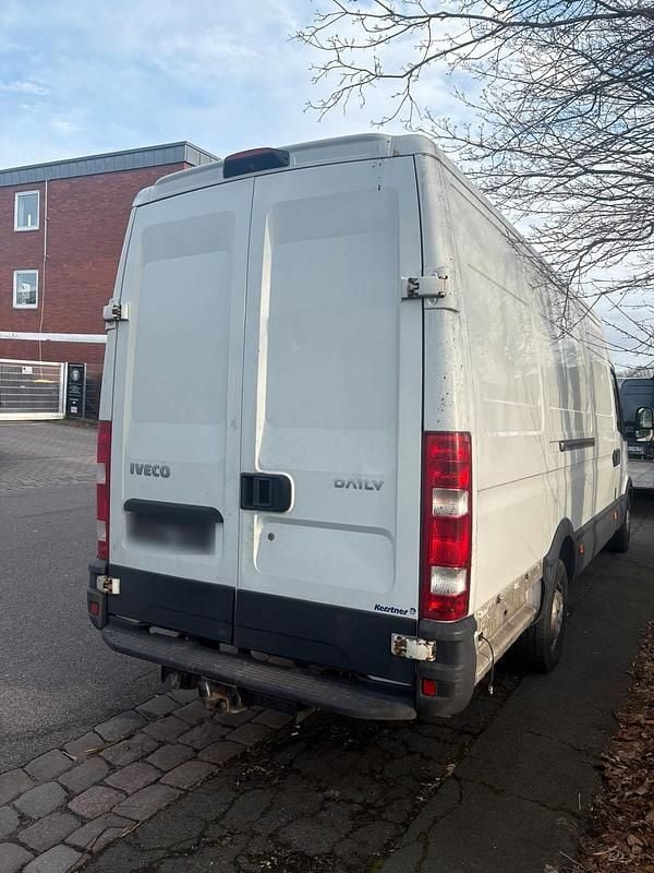 Gebraucht Iveco Daily 2014 Weiß Van / Kleinbus