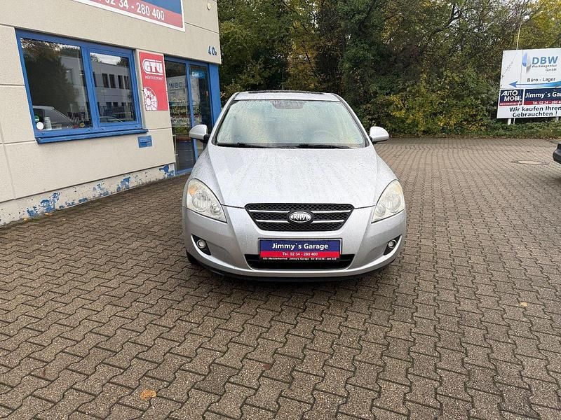 Gebraucht Kia Ceed EX 122 PS (89 kW) 2007 Silber Kleinwagen