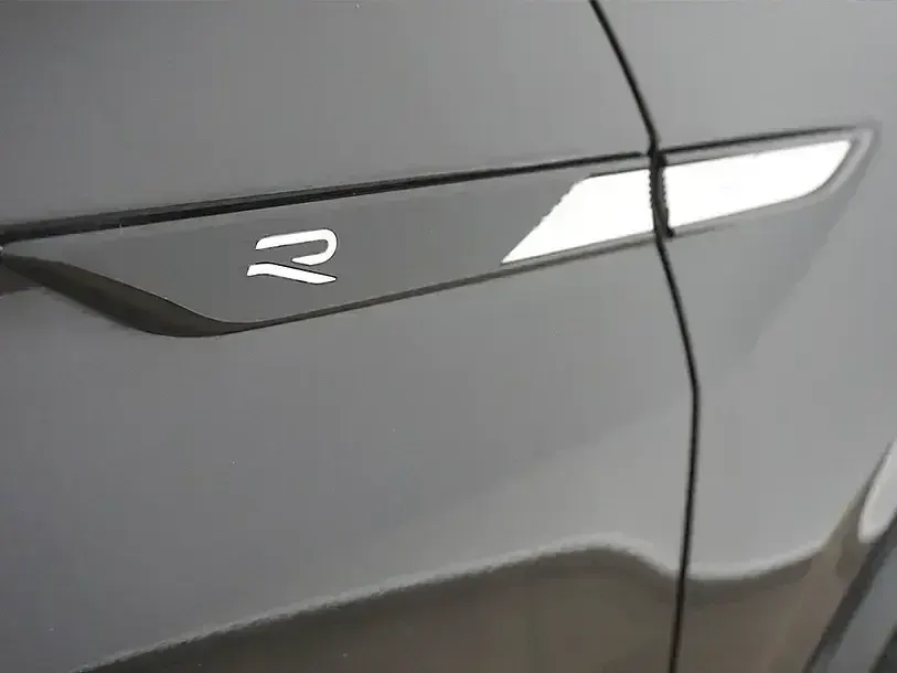 Gebraucht VW Tiguan R 320 PS (235 kW) 2022 Deep black SUV